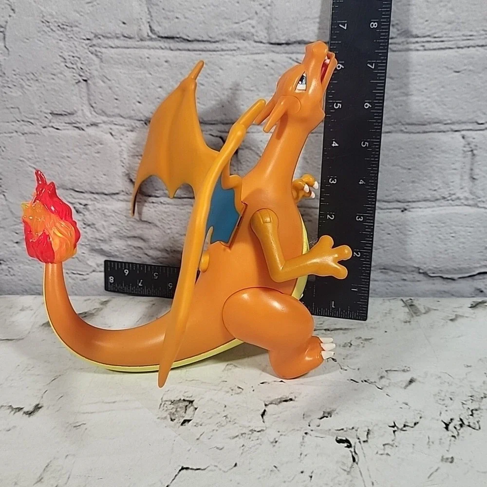 Pokémon Charizard Deluxe Action Figure Lights Sounds Motion Jazwares- No Shooter